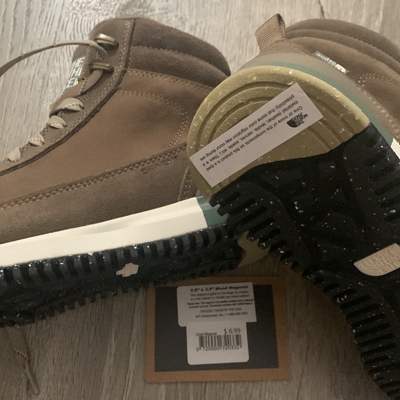 The north face hiking boots nwt - Picture 3 of 6